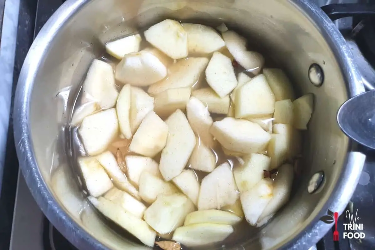 add apples and water to spices