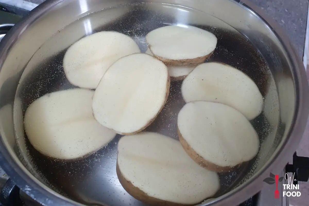 boiling potatoes for aloo pie