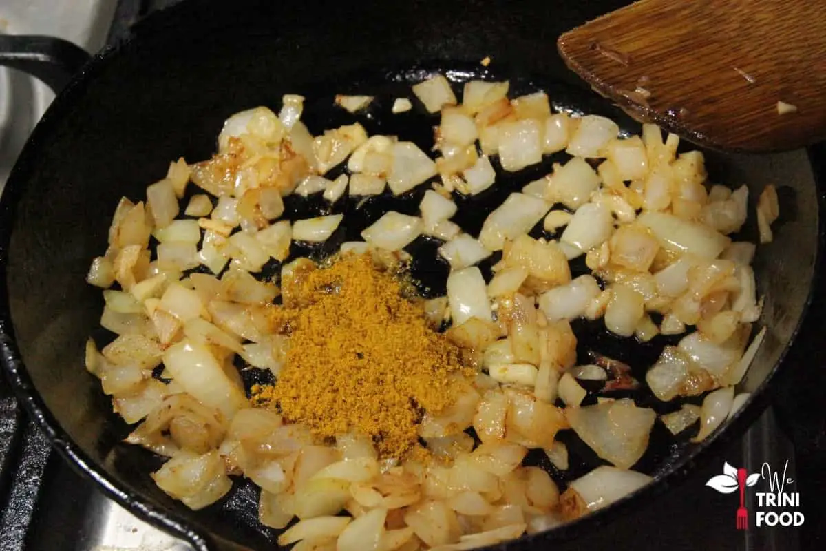add curry powder for curry bodi