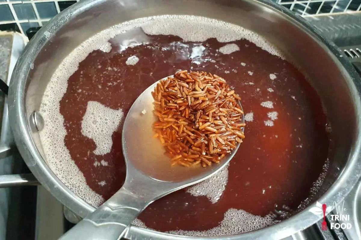 boiling red jasmine rice