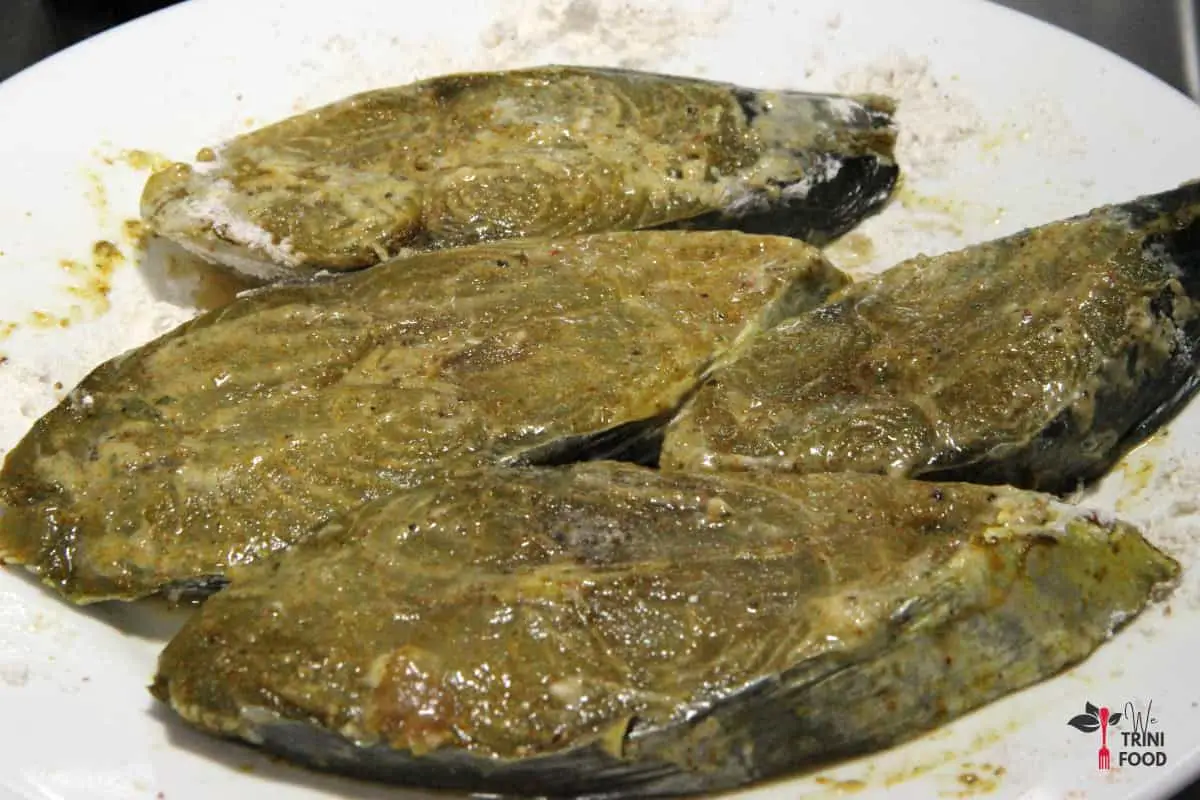 floured king fish fillets