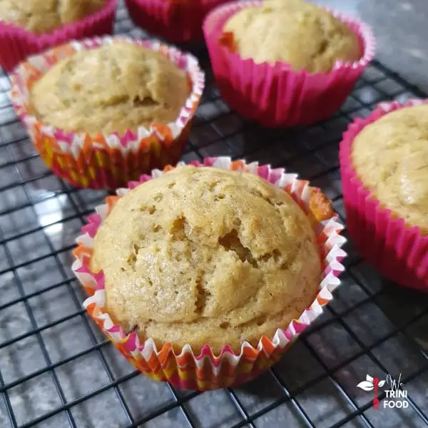 banana bread muffins featured image