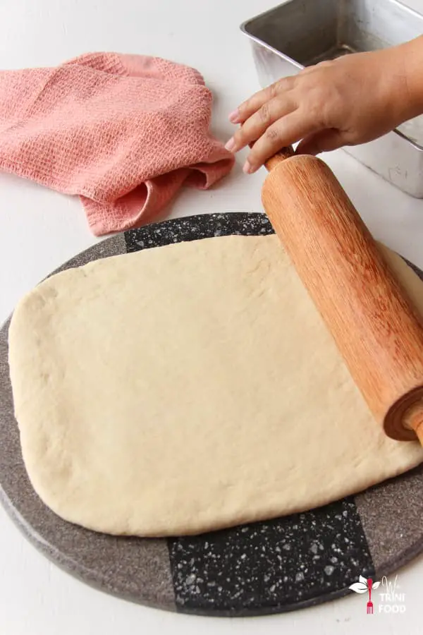 roll out white bread dough