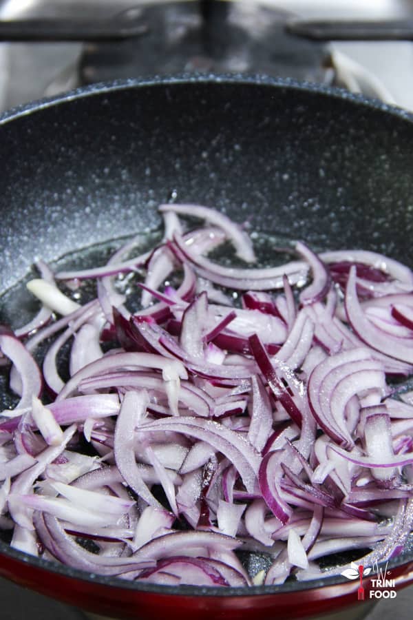 add red onions to oil