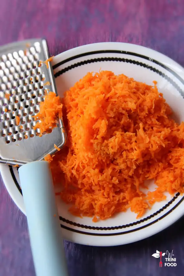 grated carrots for muffins