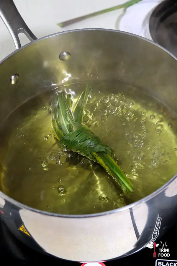 boiling lemongrass