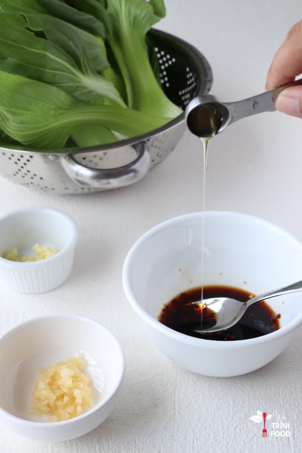 mix soy sauce, vinegar and honey