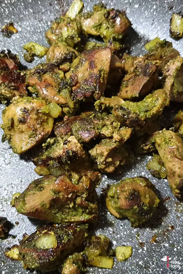 chicken liver with caribbean green seasoning in pot