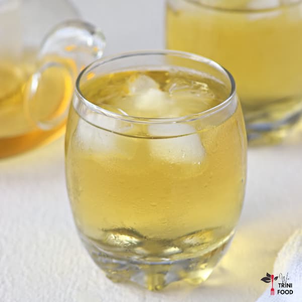 iced chamomile tea featured image