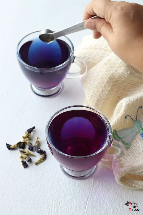 butterfly pea tea after lime juice
