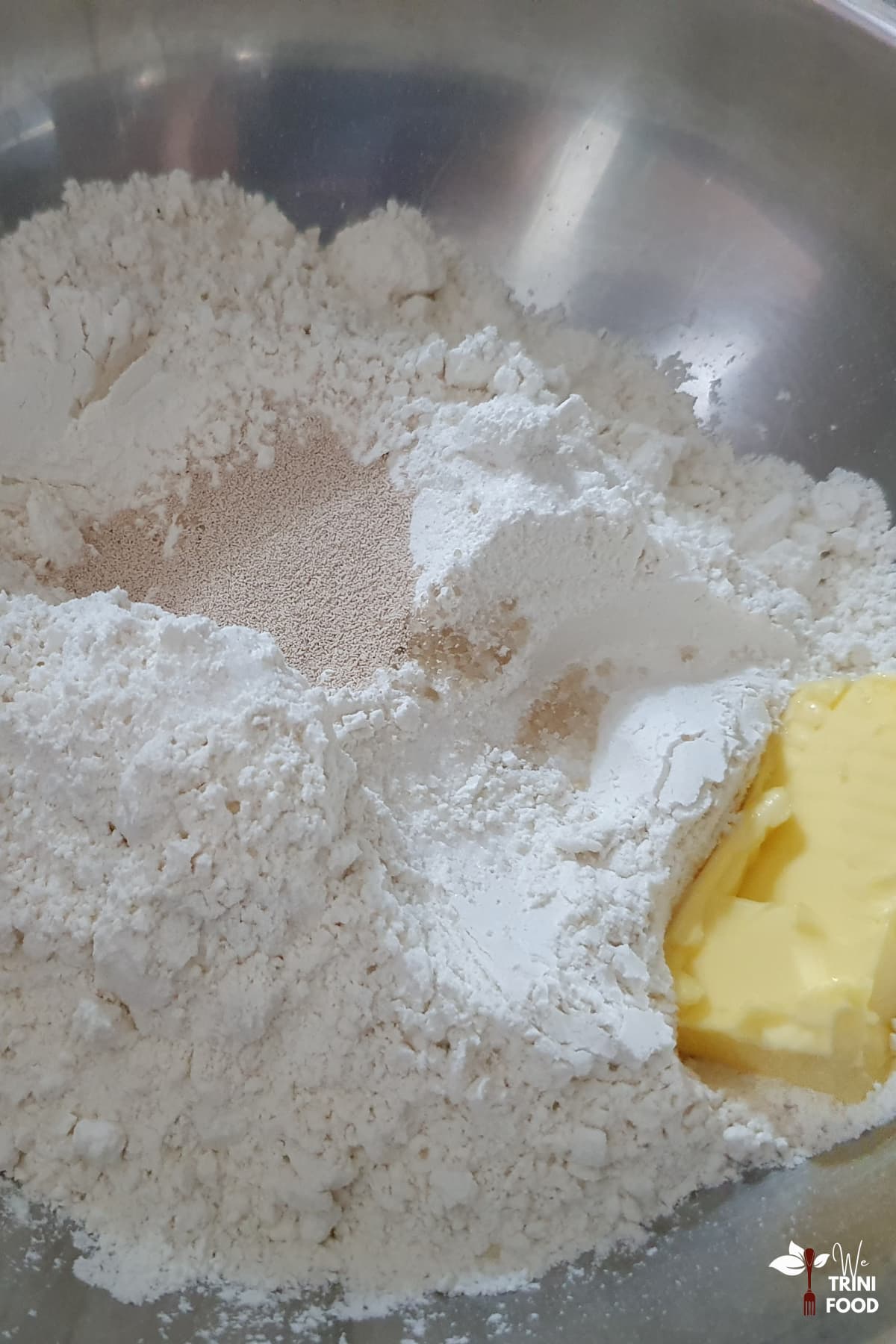 ingredients for dough for making aloo pie