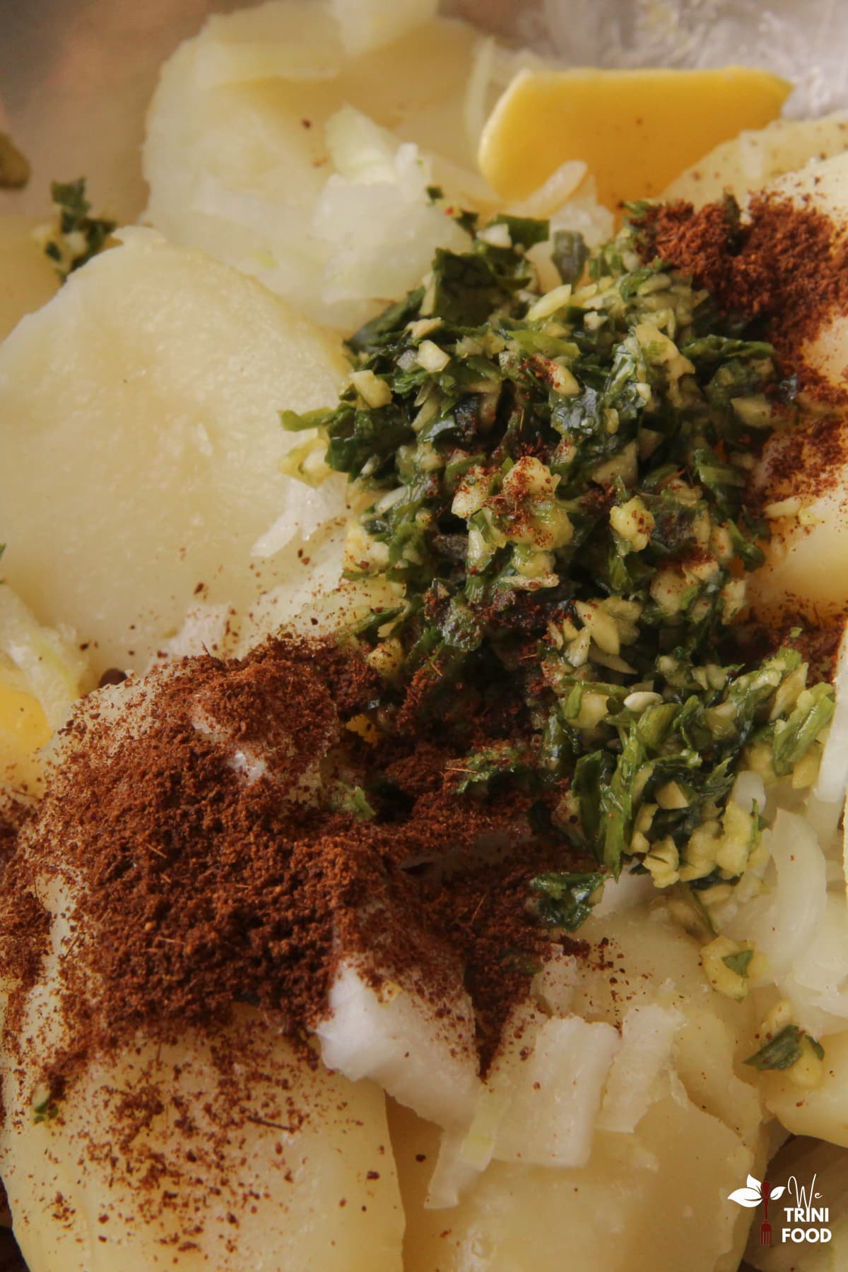 seasoned potato filling for aloo pie