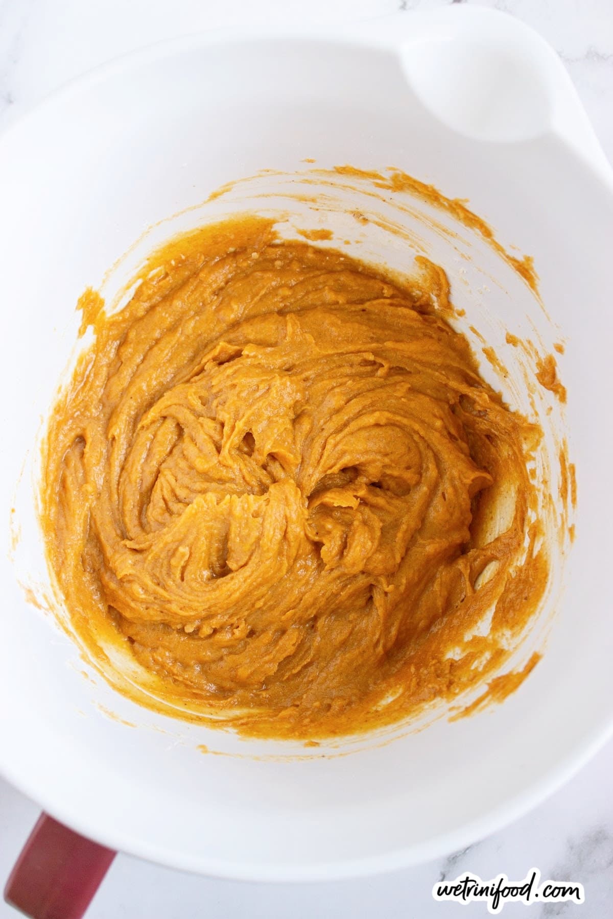 pumpkin blondies batter