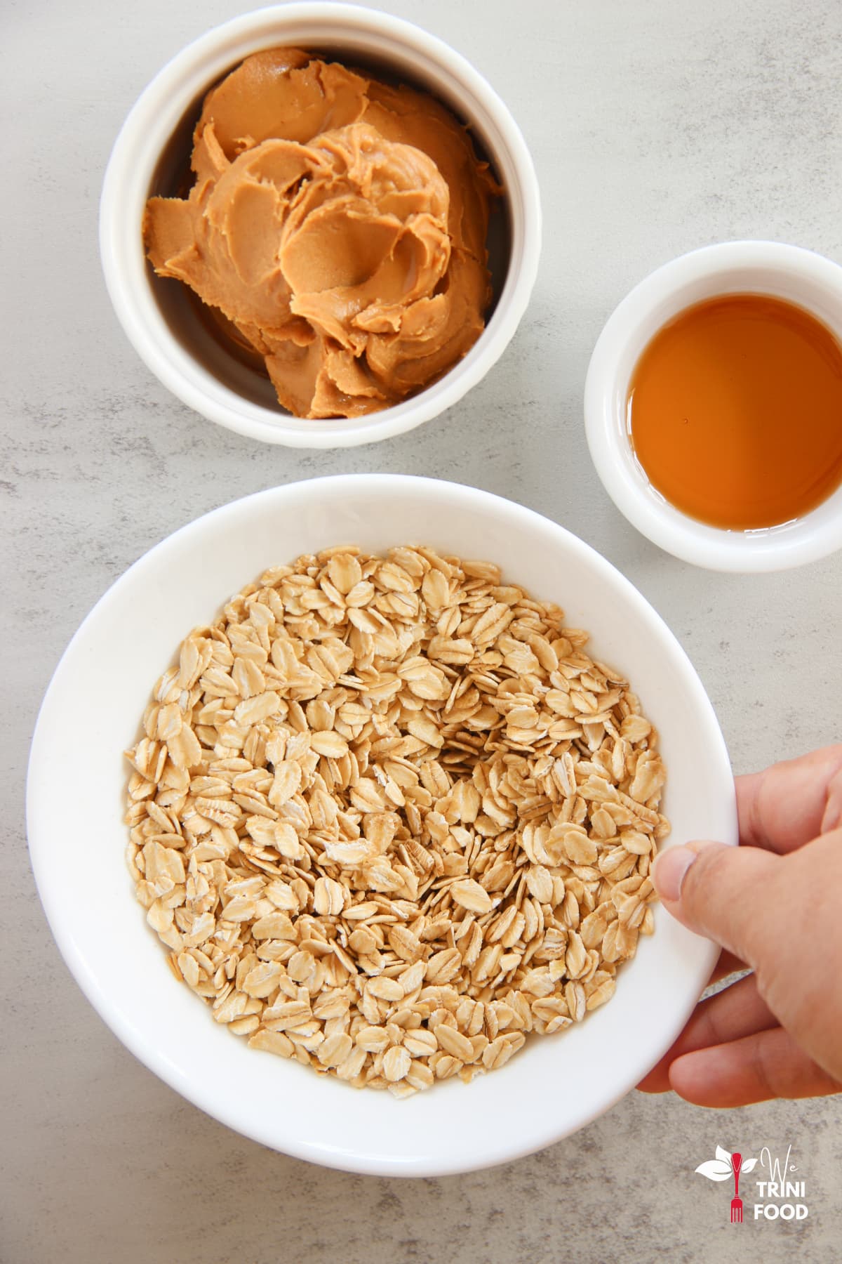 peanut butter oat balls ingredients