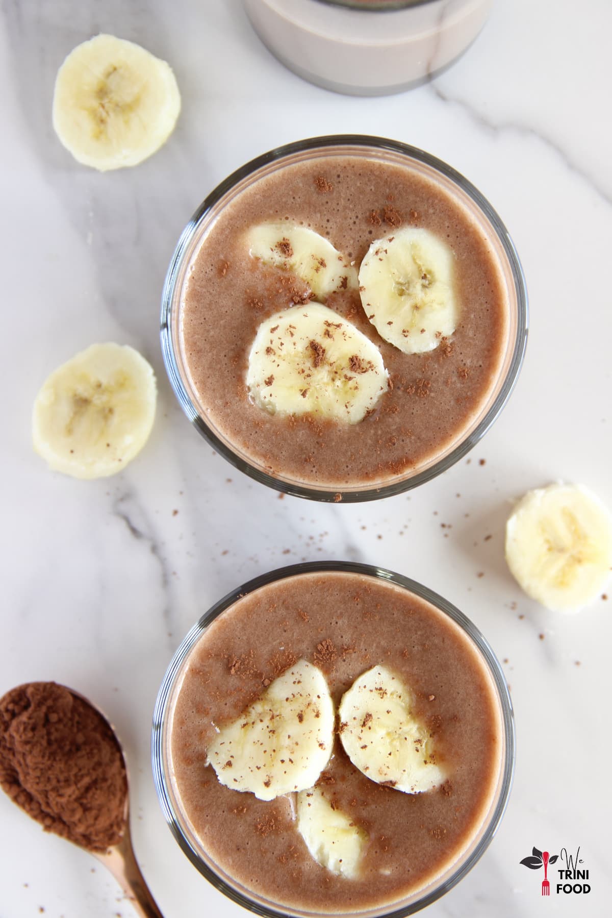 Chocolate banana smoothie: healthy smoothie recipe