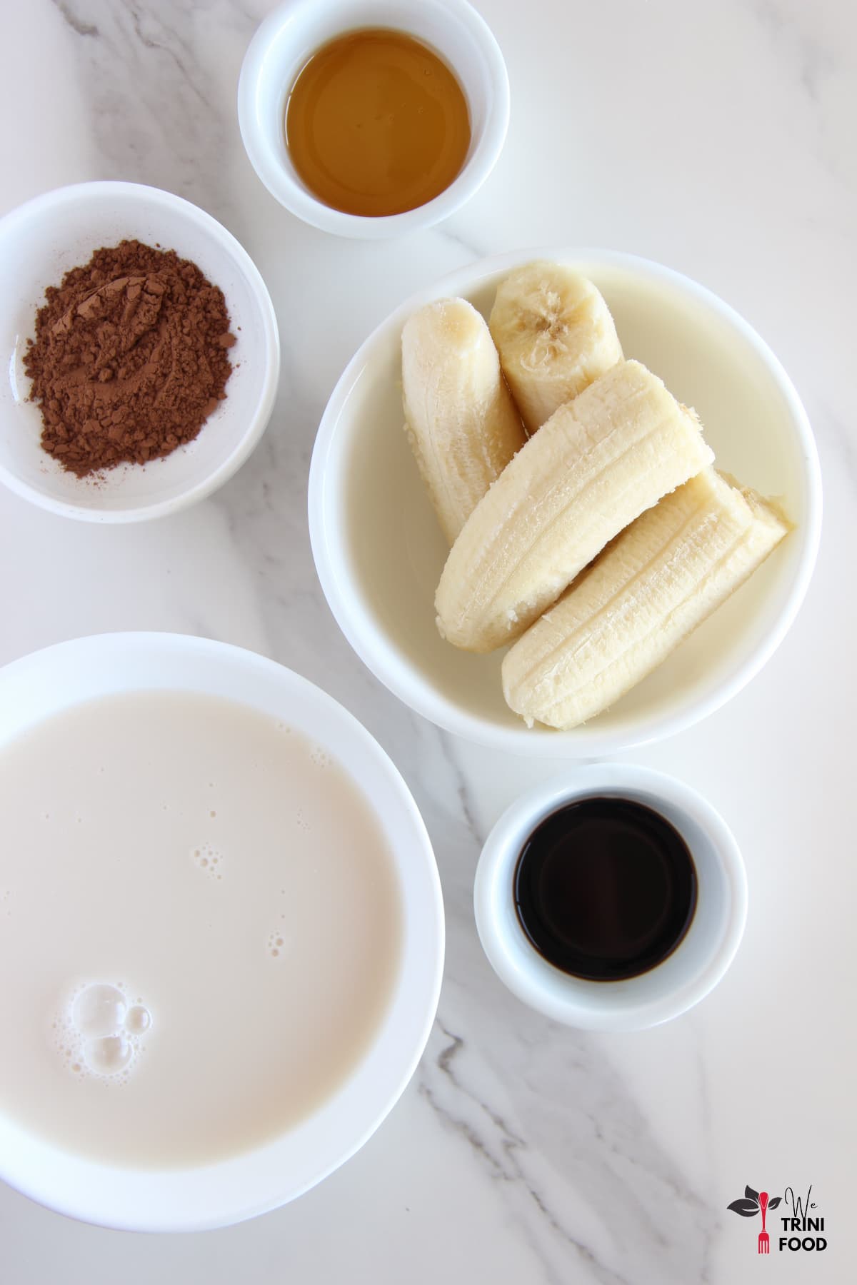 ingredients for chocolate banana smoothie