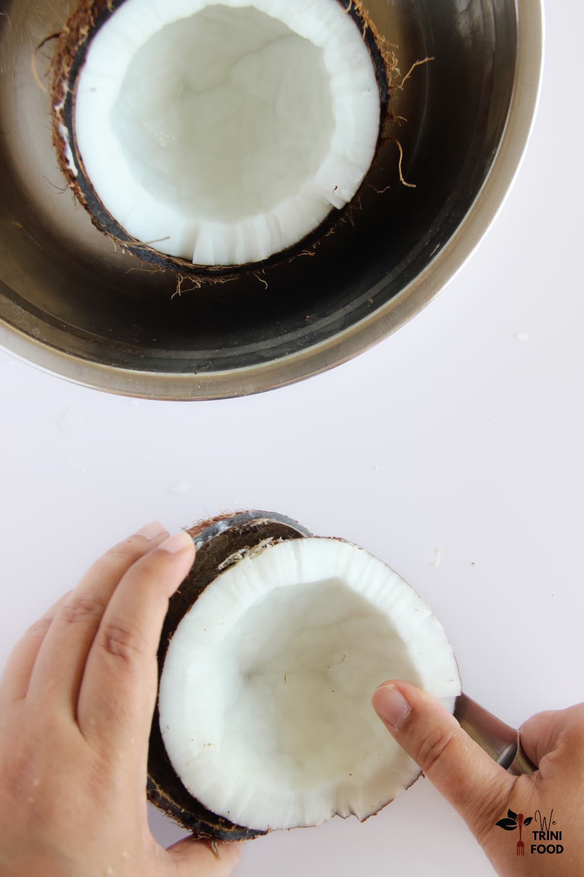 Remove coconut meat for coconut bake recipe